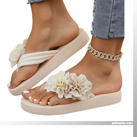 Rutschfeste Strandsandalen für Damen mit floralen Details